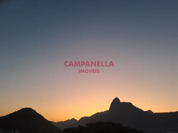 Apartamento varanda, 02 quartos, suíte, dependência, garagem, Botafogo RJ