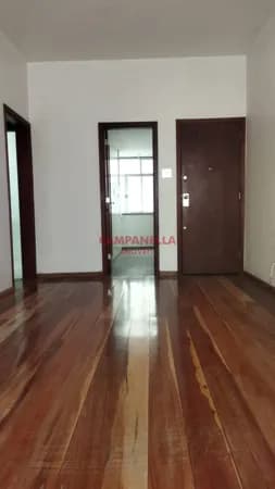 Apartamento 03 quartos, garagem, rua nobre Copacabana.