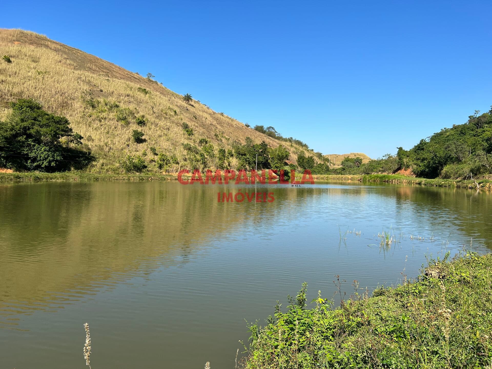 Espetacular propriedade 225.000 metros, lindo Lago junto ao centro de Paracambi RJ