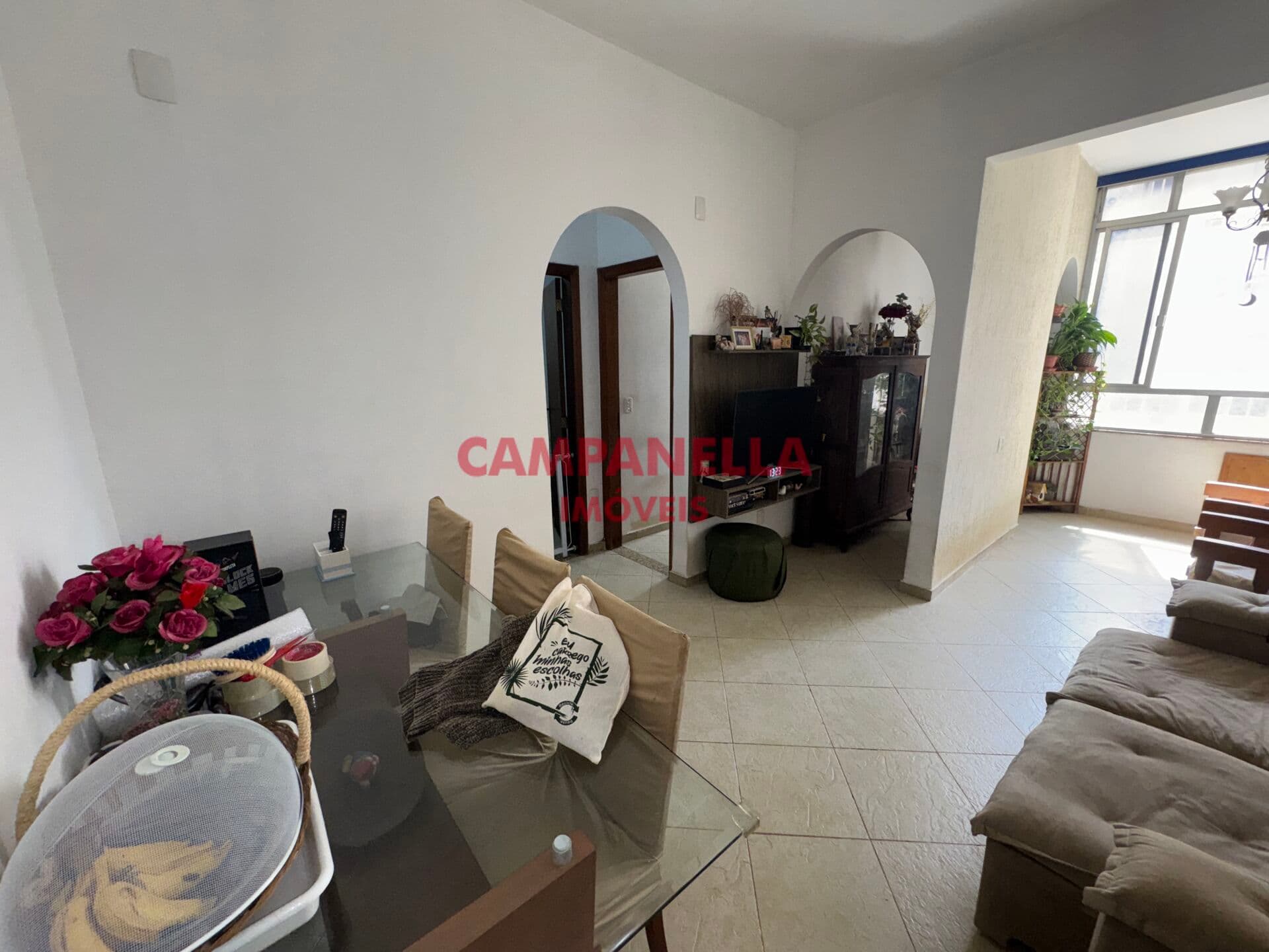 Apartamento 02 quartos, dependências, junto orla, Copacabana RJ