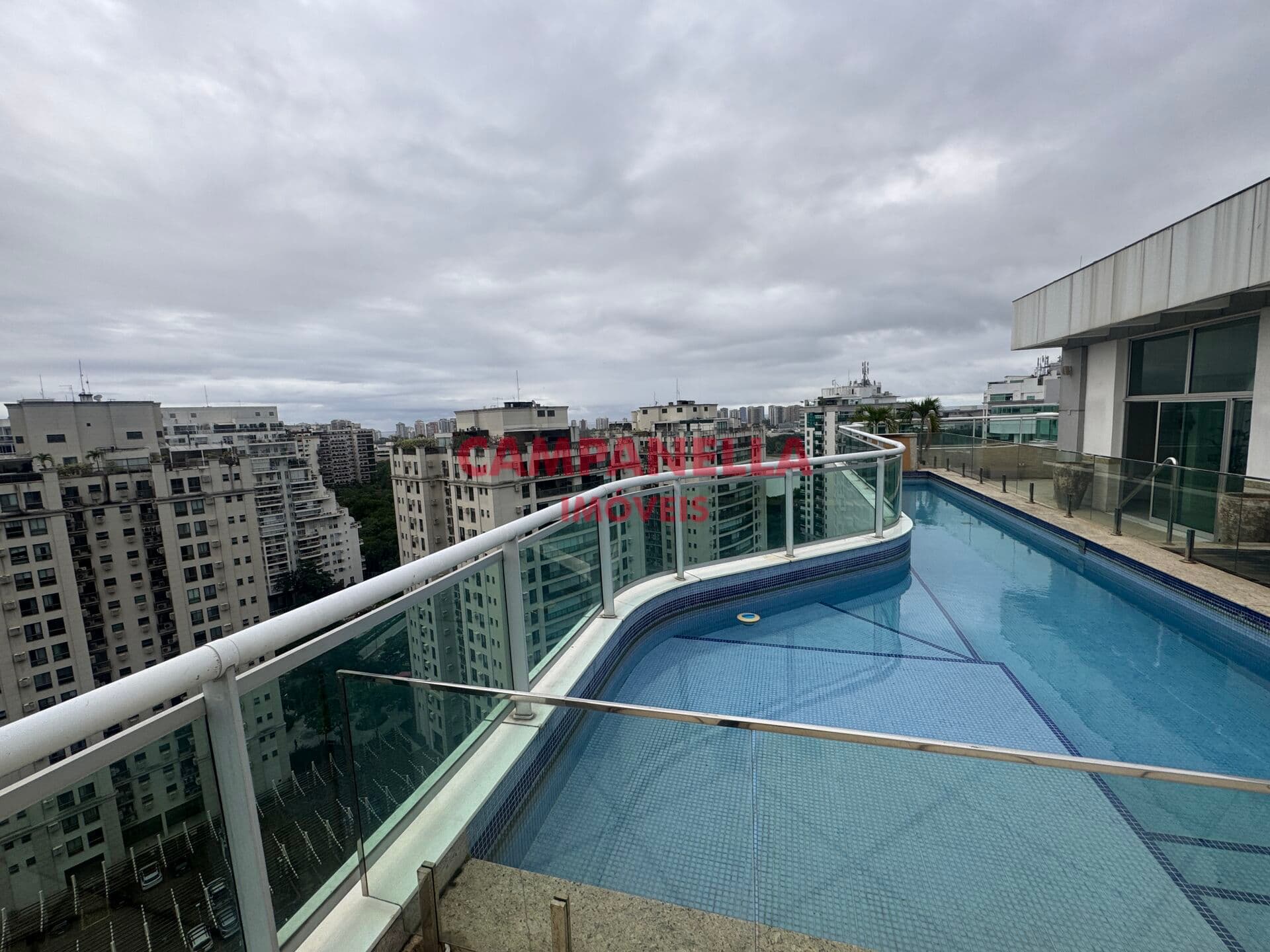 Magnífica cobertura, prédio luxuoso, 3 suítes, 5 vagas, Barra da Tijuca RJ