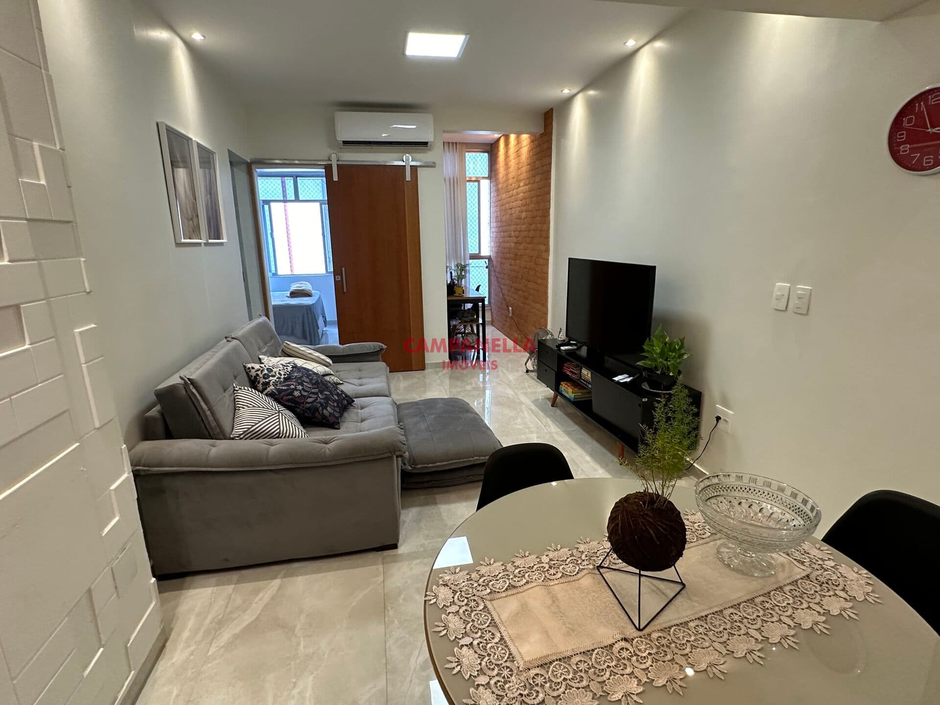 Apartamento Moderno, reformado, 01 quarto, Leme, RJ