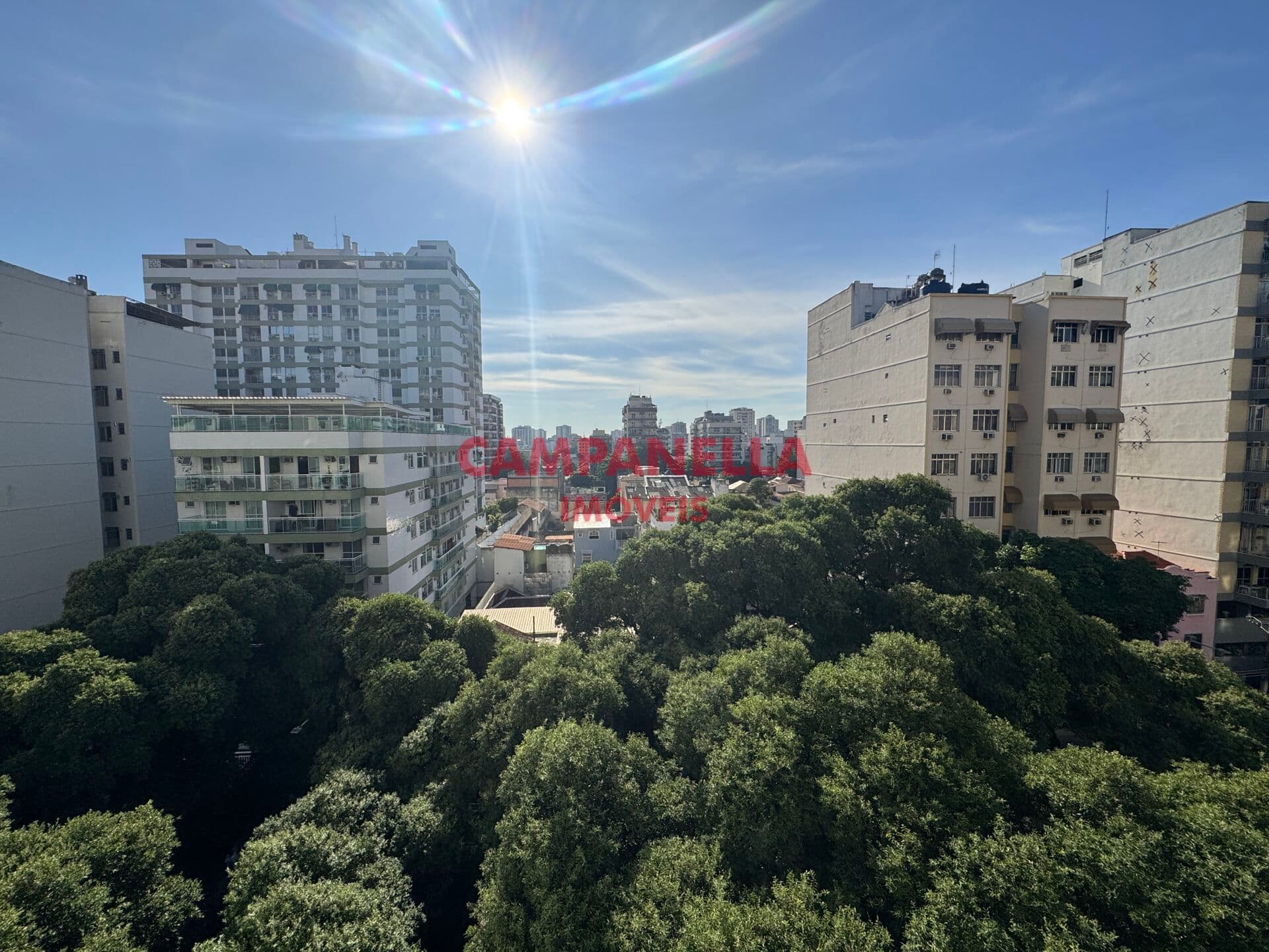 Apartamento 01 quarto, dependências, 01 vaga Rua Uruguai