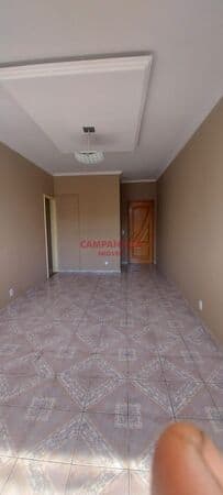 Apartamento frente, 02 Quartos, dependências, garagem