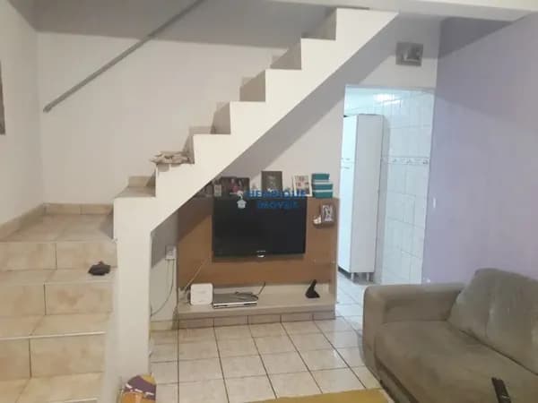 Sobrado à venda com 4 dormitórios no bairro Jardim Cherveson em Rio Clao SP por R$ 399.990,00