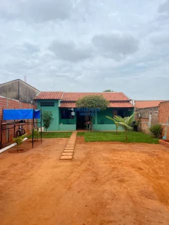 Casa à Venda estilo Edícula com 2 dormitórios no bairro do Estádio por R$ 500.000,00 em Rio Claro, SP