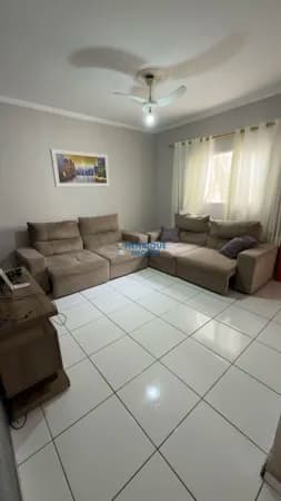 Casa à venda com 3 dormitório – Jardim Floridiana