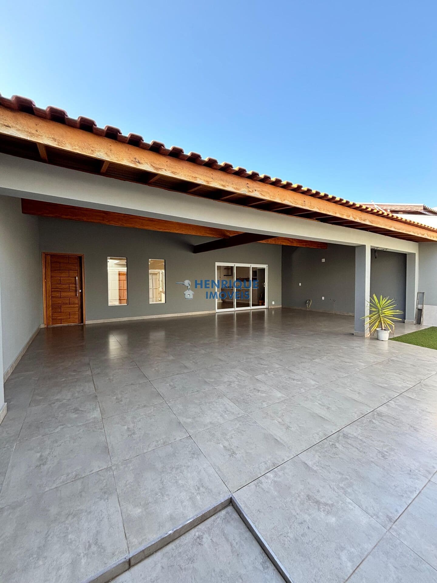 Casa a venda no Jardim Itapuã R$890.000,00