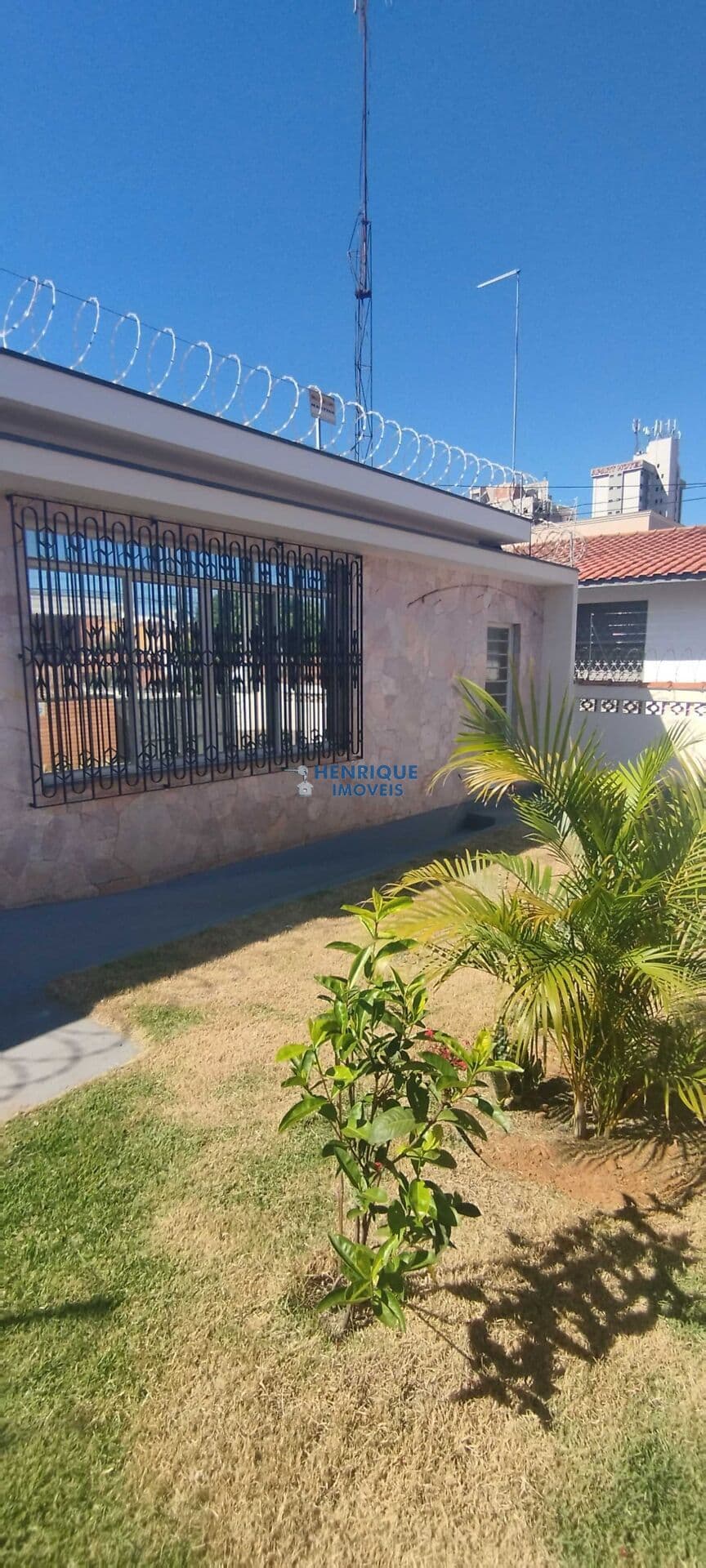 CASA NO CENTRO PARA LOCAÇÃO COMERCIAL