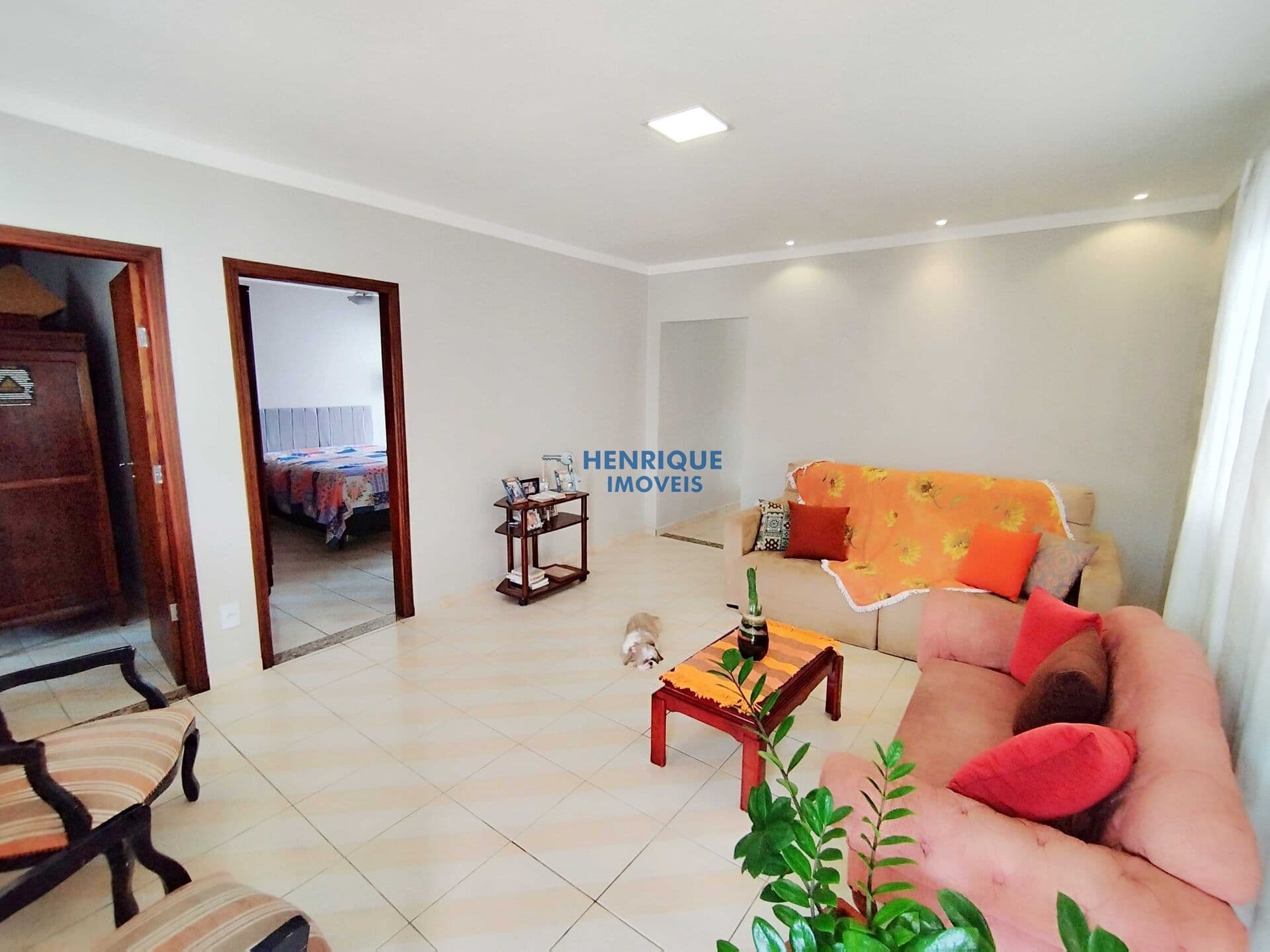 Casa com 4 dormitórios sendo 2 suítes e 3 vagas de garagem para venda por 635.000,00 no Vila Indaiá, Rio Claro Sp