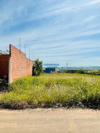 Terreno plano à venda no bairro Zilda Scaglia Dorta em Ipeúna, SP por R$ 120.000,00