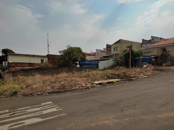 Lote/Terreno em Rio Claro - Parque Universitário