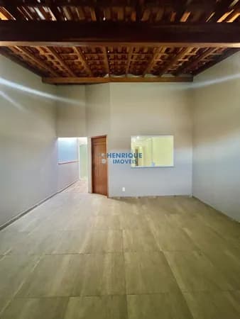 Casa à Venda no bairro Jardim Cherveson, recém construída por R$ 390.000,00 em Rio Claro, SP