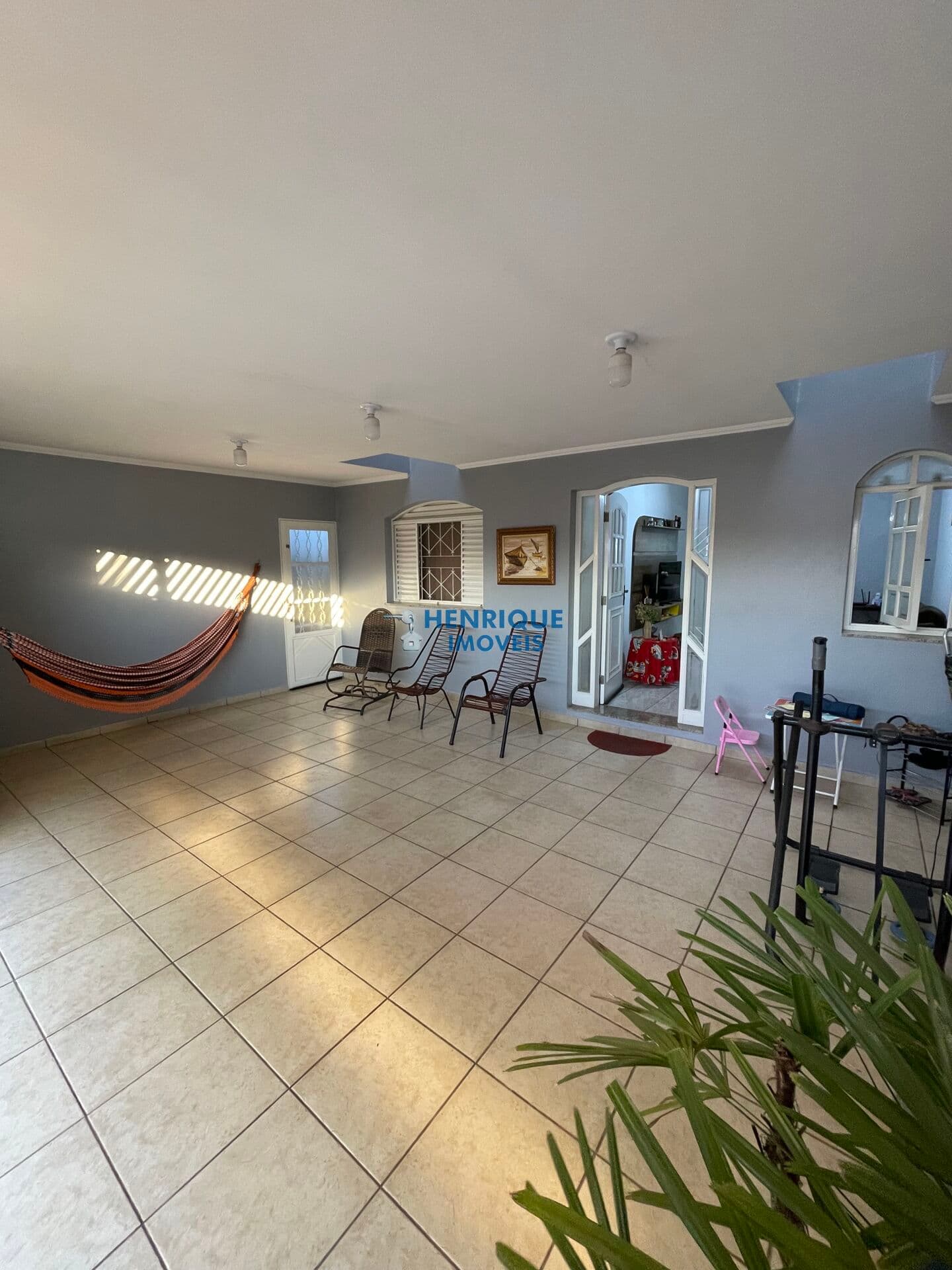 Excelente imóvel a venda no bairro jardim independência com barracão nos fundos, somente R$ 420.000,00