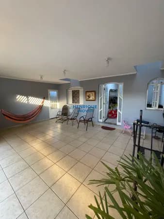 Excelente imóvel a venda no bairro jardim independência com barracão nos fundos, somente R$ 420.000,00