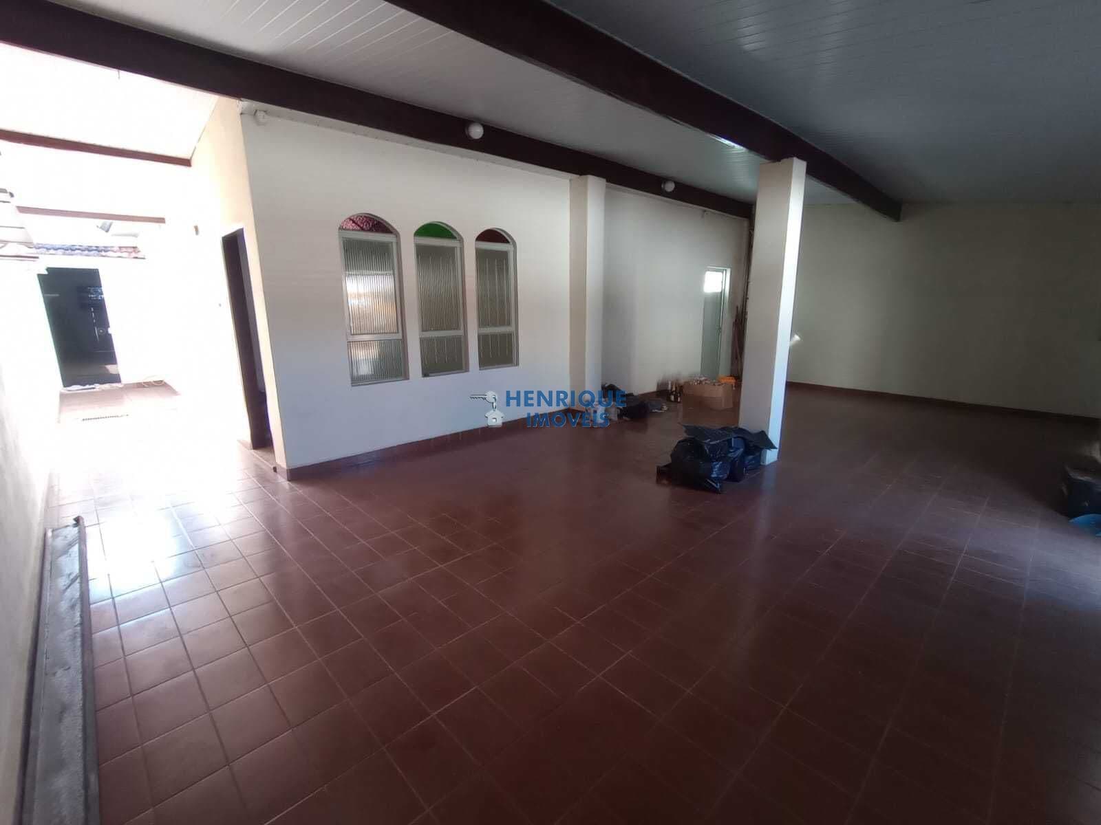 CASA COM EDÍCULA NO BAIRRO MÃE PRETA