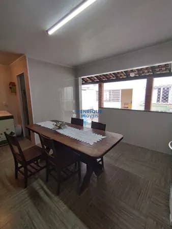 CASA NO BAIRRO DO ESTÁDIO 348M²