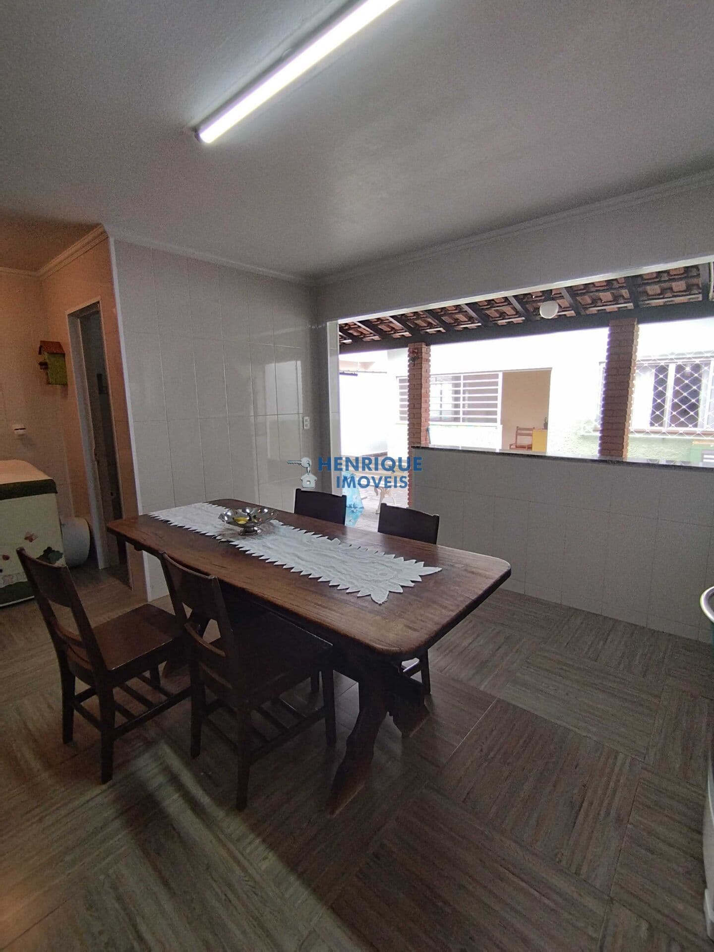 CASA NO BAIRRO DO ESTÁDIO 348M²