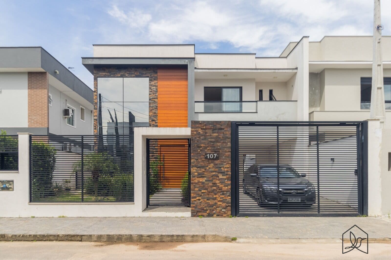 BELÍSSIMA CASA NO CENTRO DE PIRABEIRABA