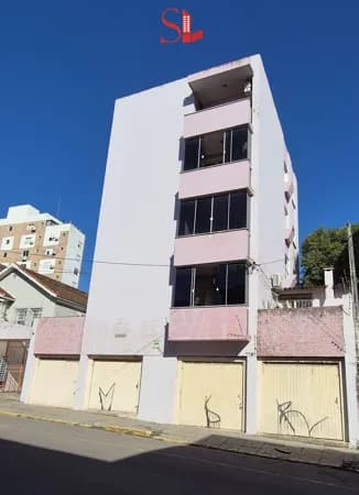 Amplo apartamento à venda