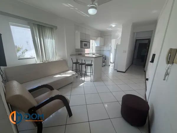 Apartamento Padrão aproximadamente 50 mts da praia dos Ingleses