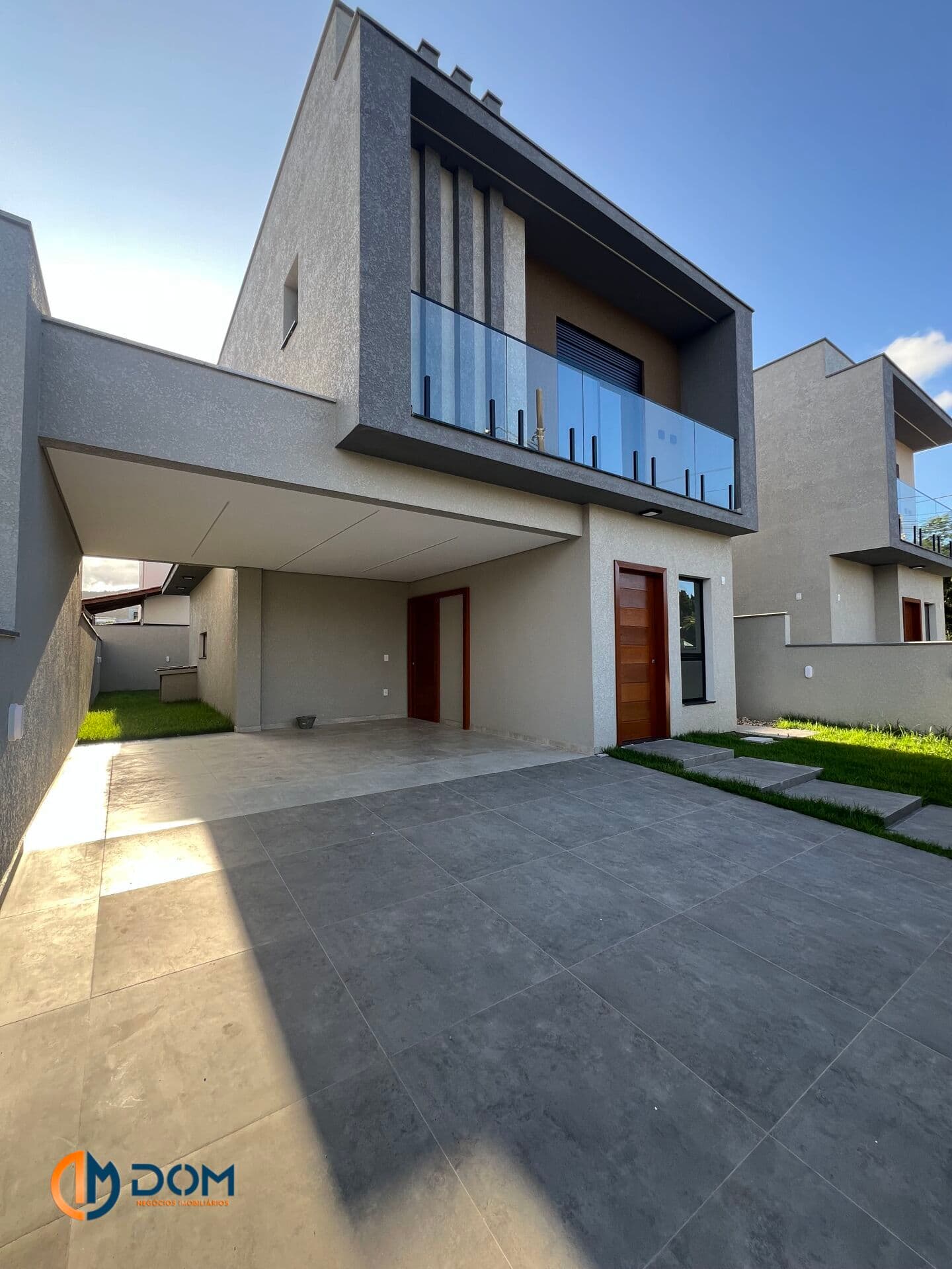 Casa Duplex com 3 Dormitórios em Lote Privilegiado - aproximadamente 6,5km da praia dos Ingleses