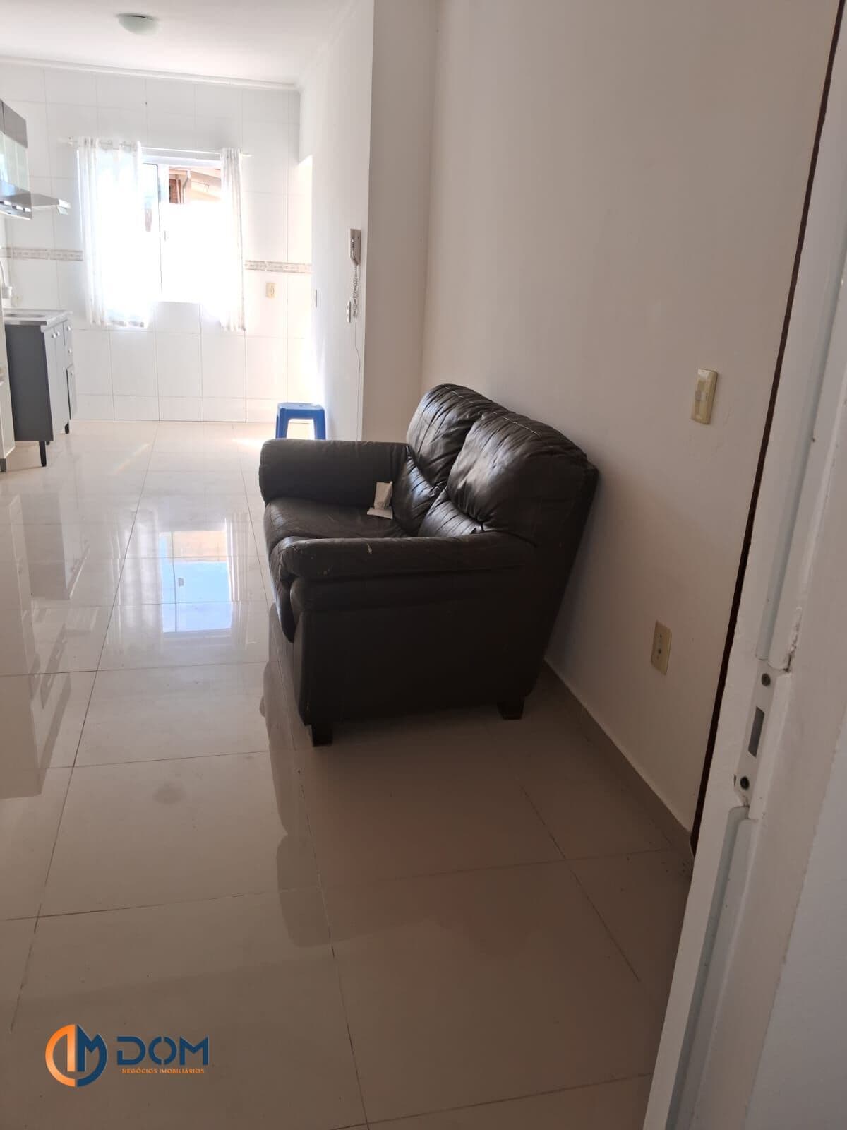 Apartamento Térreo com 60m² em excelente localização nos ingleses - aproximadamente 2,2 km da Praia