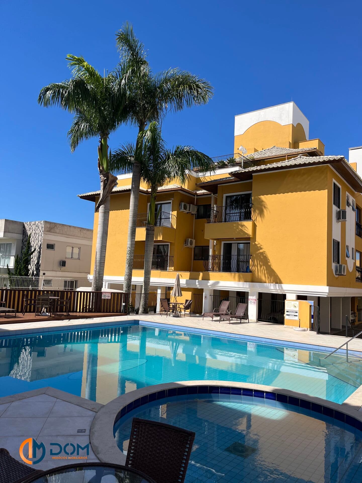 Apartamento Cobertura com vista mar, localizado 200mt da praia da cachoeira do Bom Jesus, Florianópolis/SC