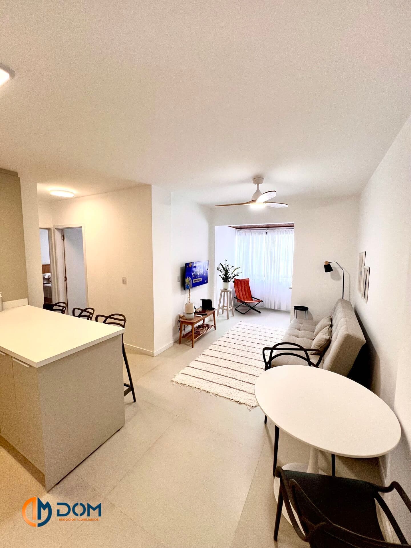 Apartamento Mobiliado á apenas 70 metros da Praia dos Ingleses.