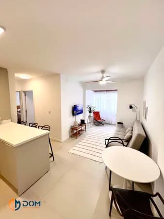 Apartamento Mobiliado á apenas 70 metros da Praia dos Ingleses.