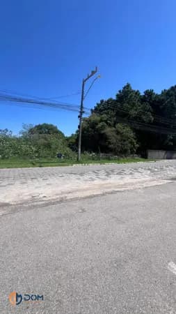 Amplo Terreno com 880 m2 no Bairro RioVermelho