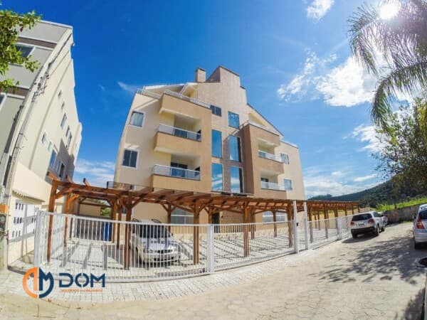 Apartamento Cobertura - aproximadamente a 700 metros da praia dos Ingleses
