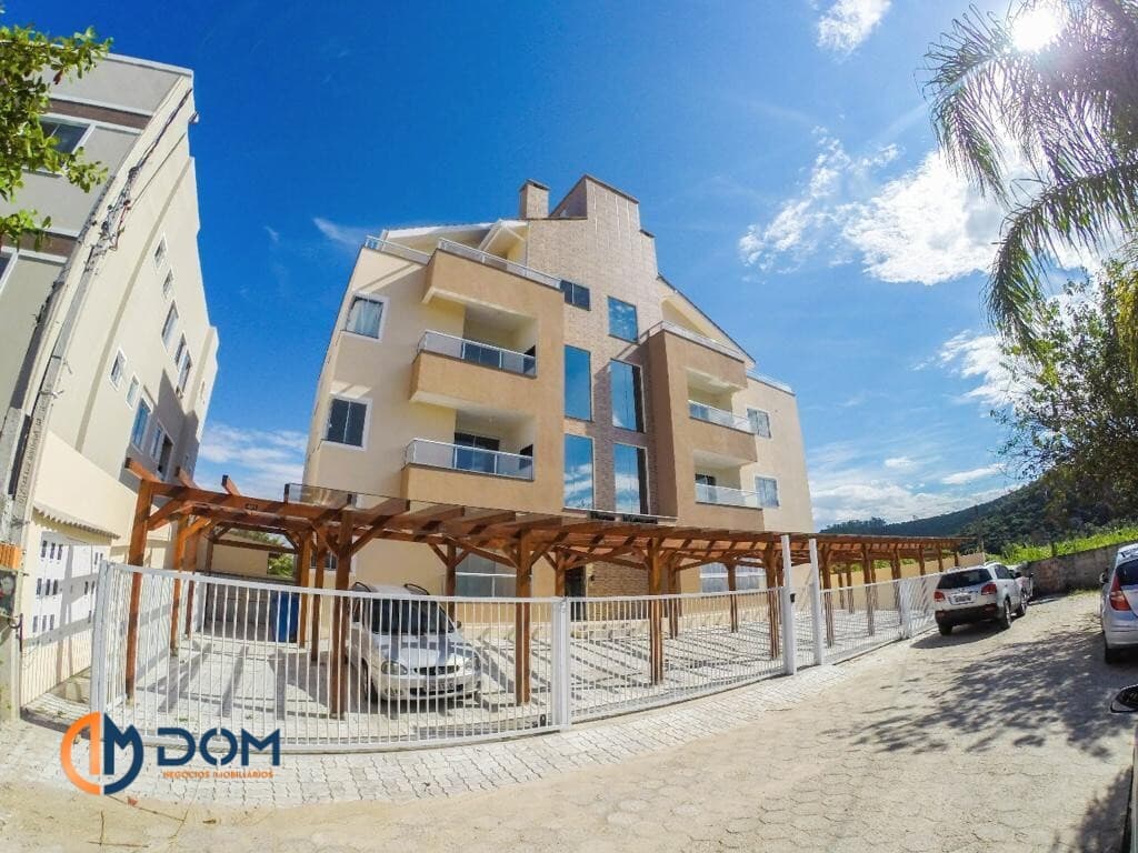 Apartamento Cobertura - aproximadamente a 700 metros da praia dos Ingleses