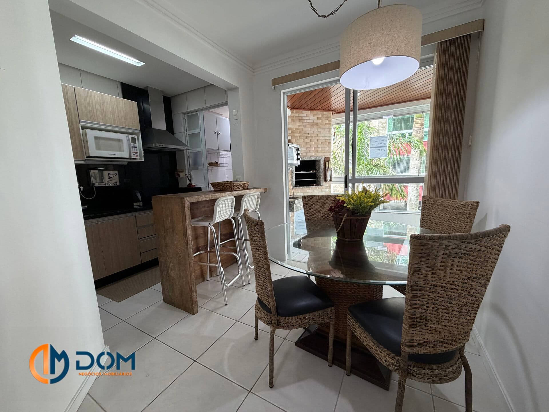 Apartamento Padrão -Praia dos Ingleses a 100 mts do mar