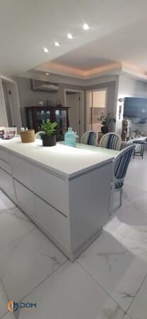 Cobertura com 84m² á aproximadamente 400 metros da Praia dos Ingleses