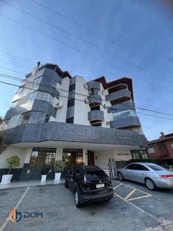 Apartamento Mobiliado com 73m² á aproximadamente 300 metros da Praia de Canasvieiras