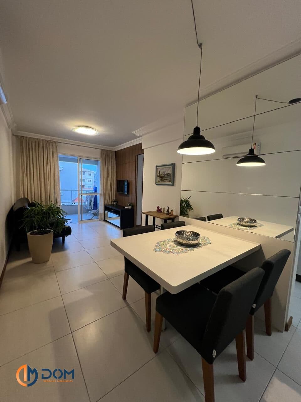 Apartamento 100% mobiliado a 300 metros da Praia dos Ingleses