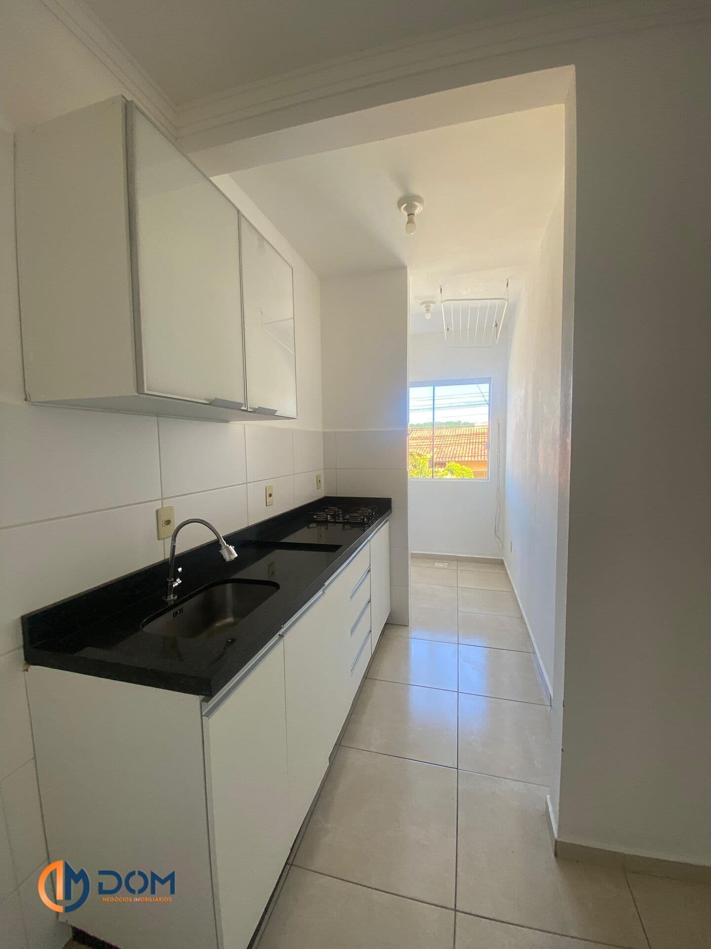 Locação ANUAL - Apê mobiliado com 51 m², aproximadamente 3Km da Praia dos Ingleses.
