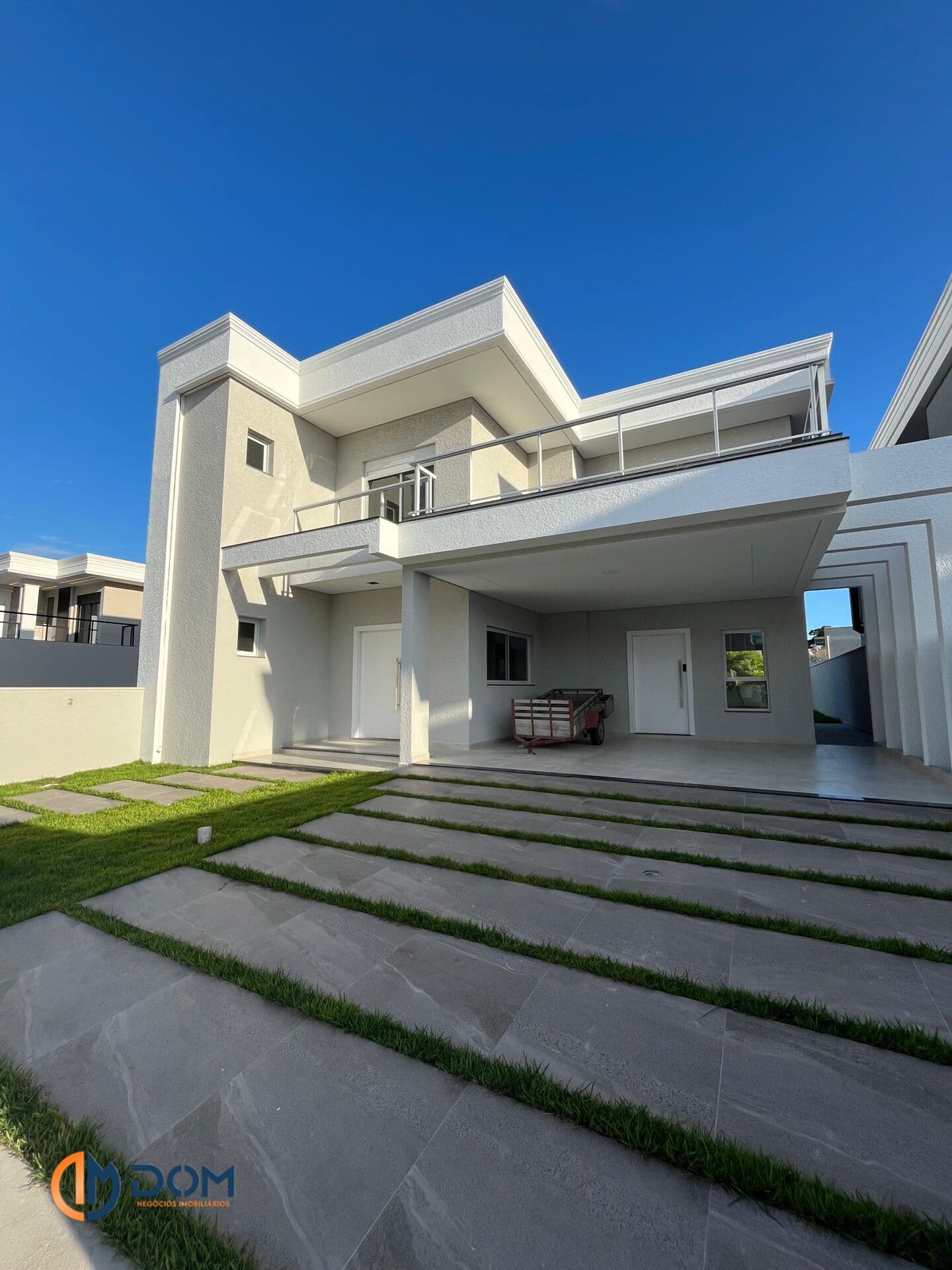 Casa Alto Padrão - aproximadamente 2,7 km da Praia dos Ingleses