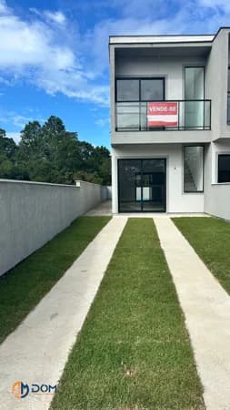 Casa Duplex de 03 Dormitórios em Loteamento no Rio Vermelho