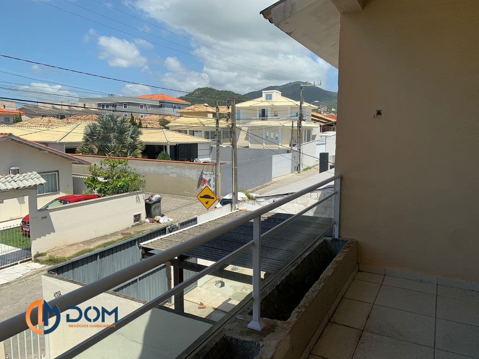 Casa Geminada com 90m², aproximadamente 3,5 km da Praia dos Ingleses, Florianópolis/SC.