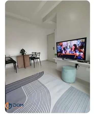 Locação anual - apartamento mobiliado (Ingleses norte)