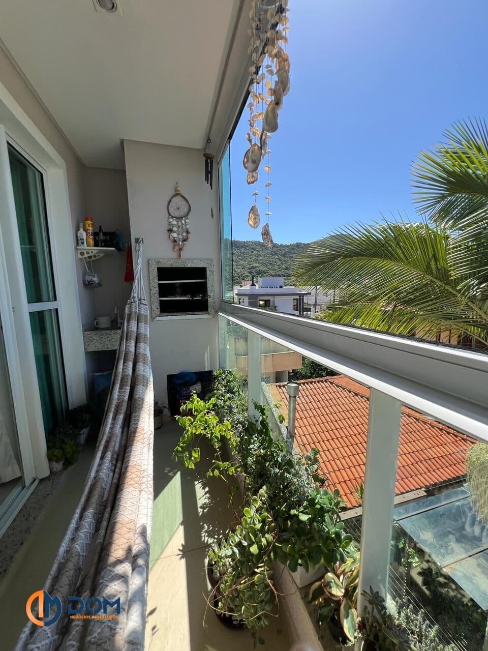 Locação anual Apartamento semi mobiliado de 03 quartos (01 suíte) na Praia dos Ingleses/SC