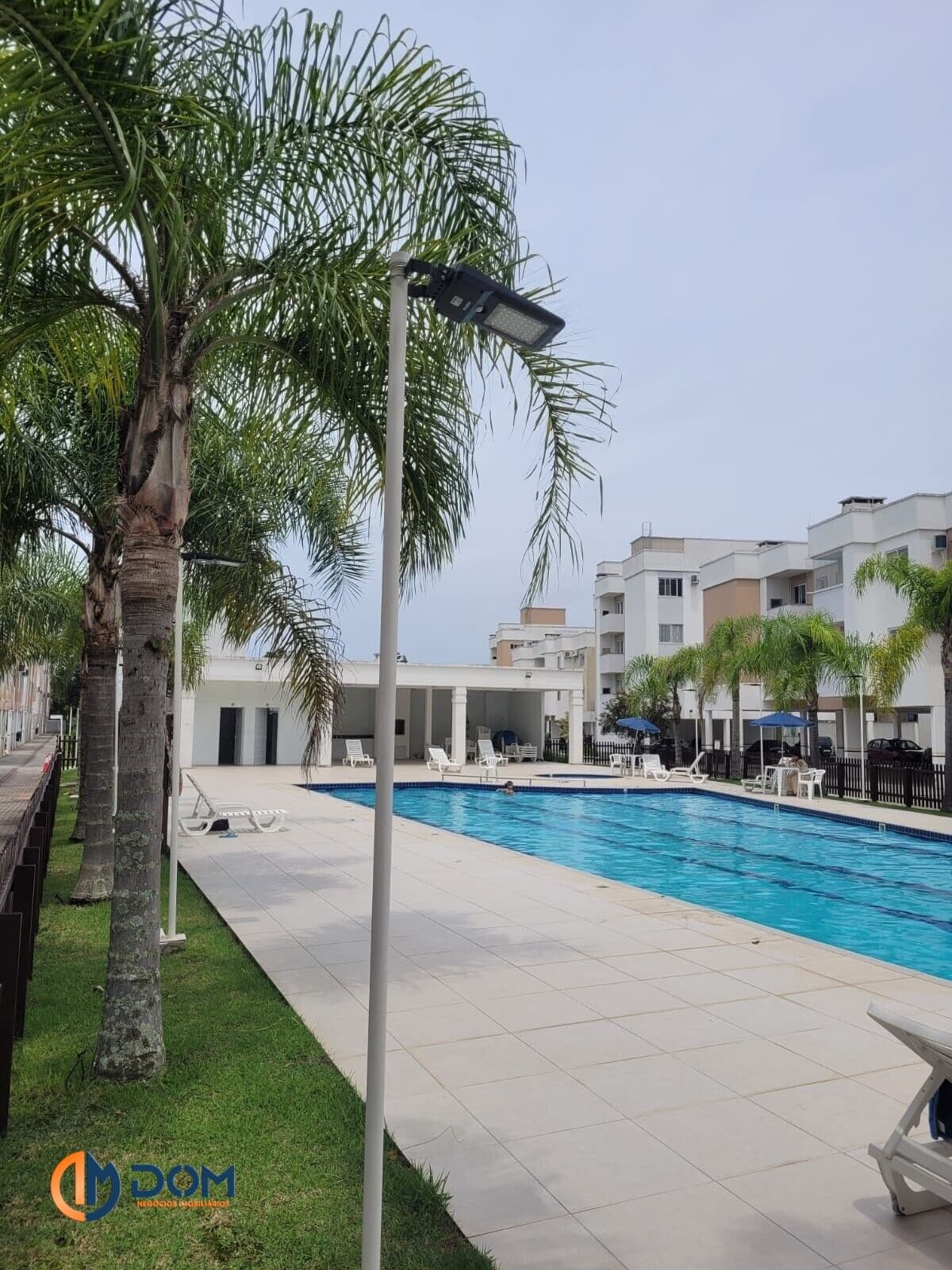 Apartamento em condomínio fechado - na Praia de Canasvieiras - aproximadamente 1,5 km da Praia de Canasvieiras