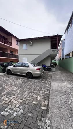 Apartamento Térreo com 2 dormitórios, a 2Km da praia dos Ingleses / SC
