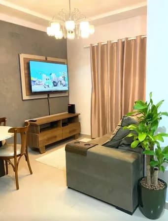 Apartamento com 76m² á aproximadamente 1200 metros da Praia dos Ingleses.