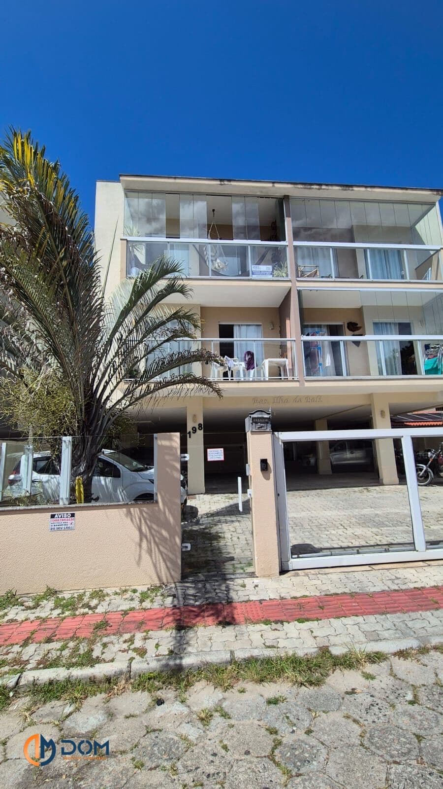 Apartamento Padrão - aproximadamente 1500 metros da praia dos Ingleses