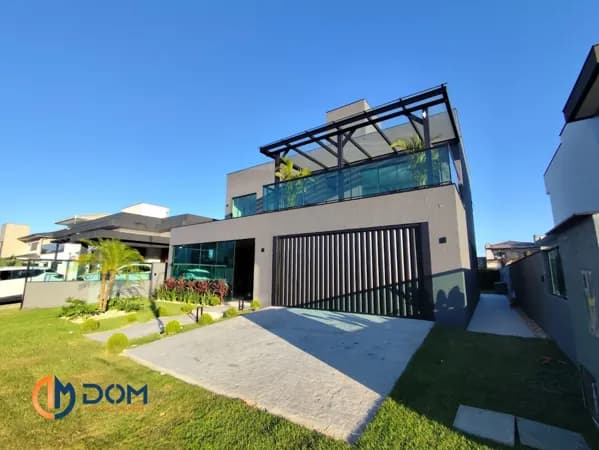 Casa em Condomínio Fechado a 5 Km da Praia dos Ingleses - Locação Anual