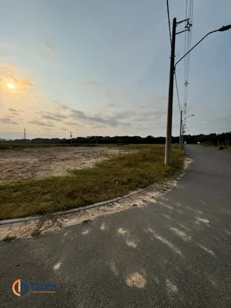 Terreno em Loteamento com 459m²