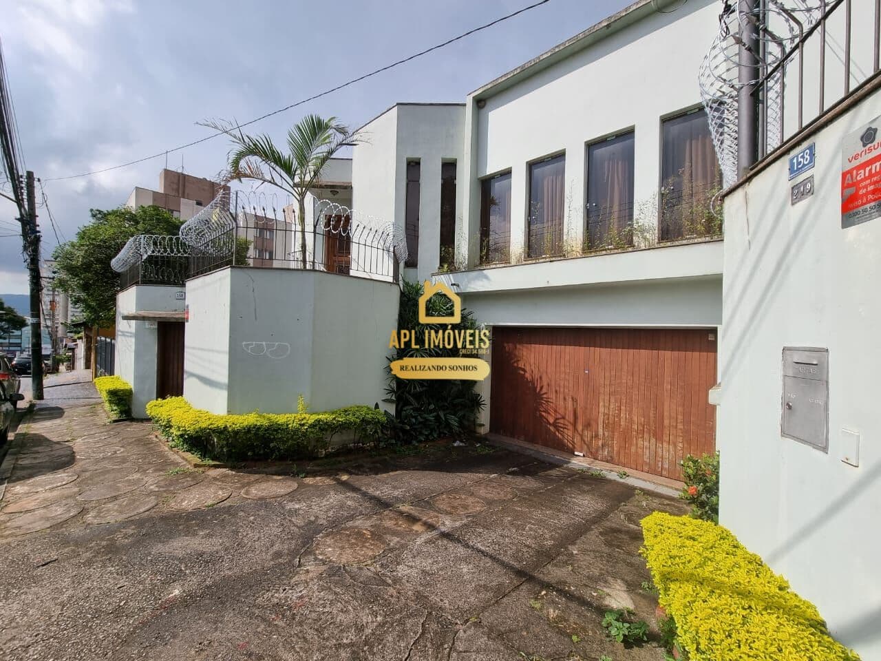 CASA EXPETACULAR À VENDA